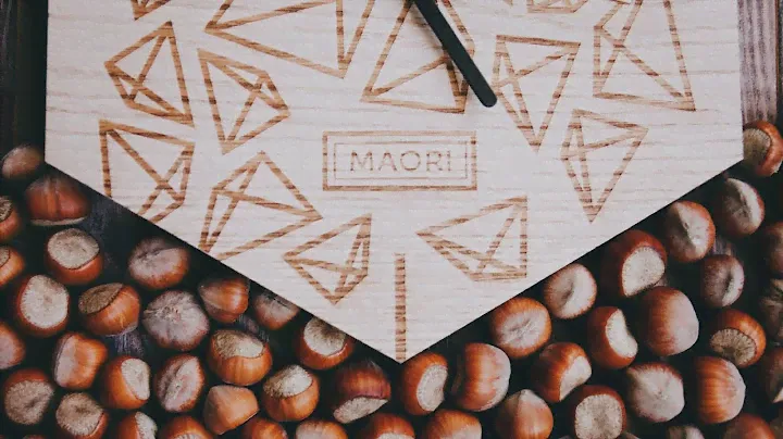 Настенные часы ICE из дерева. Мастерская MAORI