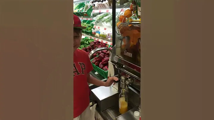 Тенерифе. Аппарат для сока в Mercadona
